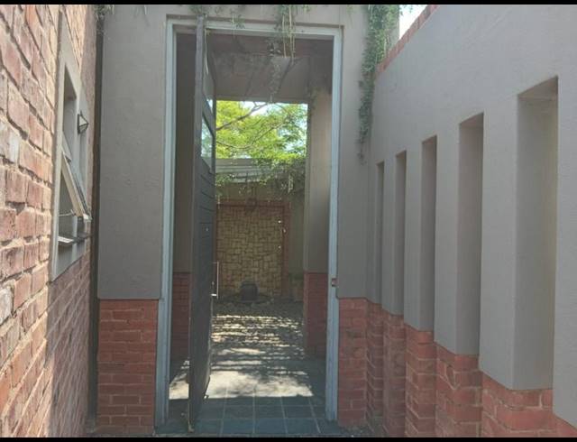 4 BEDROOM HOUSE FOR SALE IN ELDORAIGNE